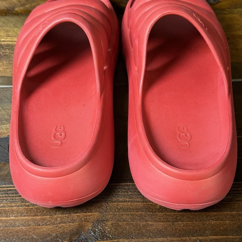 UGG Sport Yeah Slide Men's Size 11 US Samba Red Slingback Sandal‎ Waterproof
